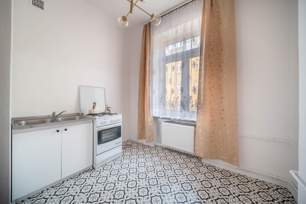 Очаровательная 2-комнатная квартира в историческом здании – 4