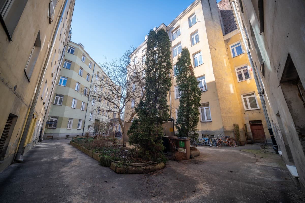 Очаровательная 2-комнатная квартира в историческом здании – 13