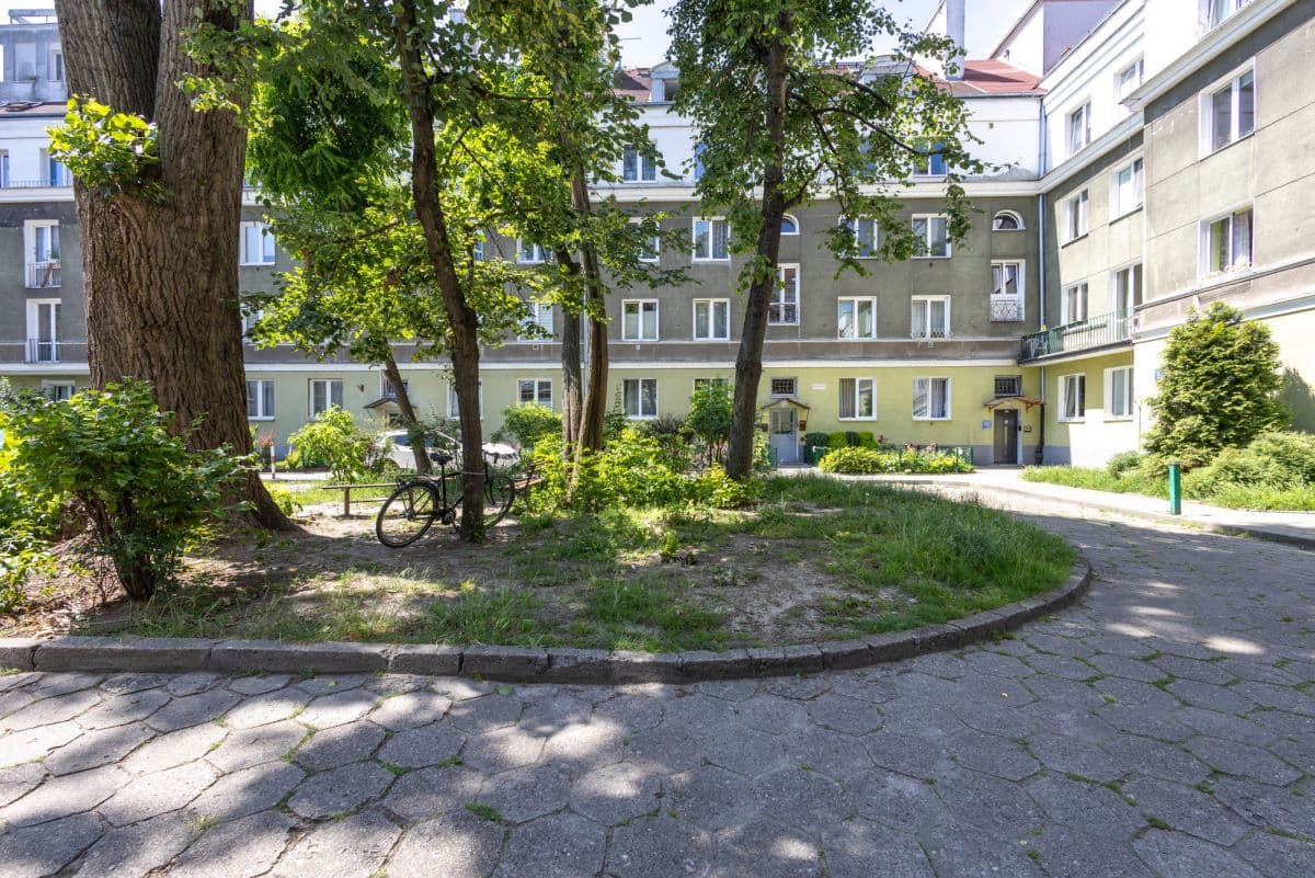 Уютная квартира после ремонта в старинном Мокотове – 16