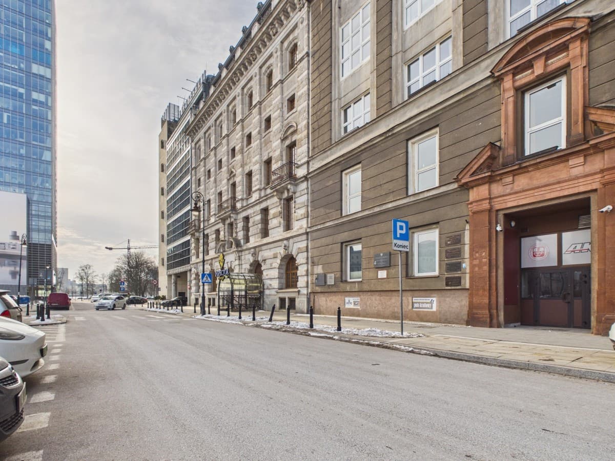 Офисное помещение в историческом небоскребе Варшавы – 14