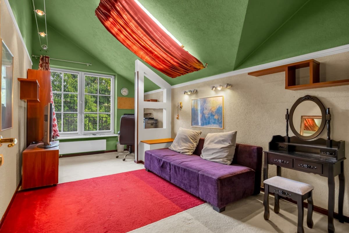 Piękny dom z basenem w spokojnej okolicy – 18