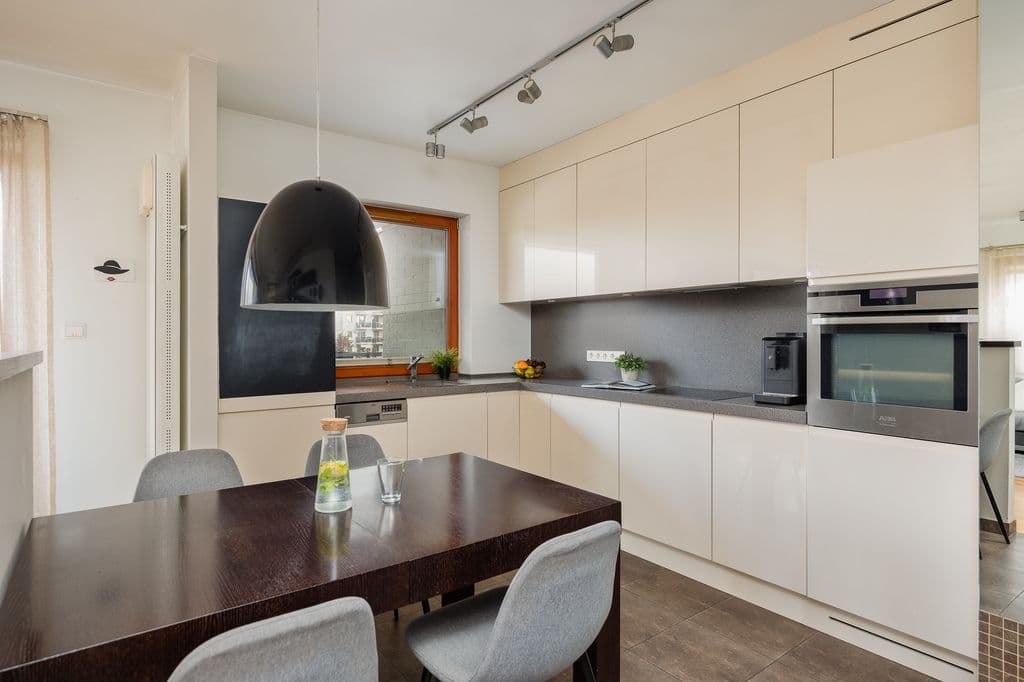 Komfortowe 3-pokojowe mieszkanie blisko metra – 7