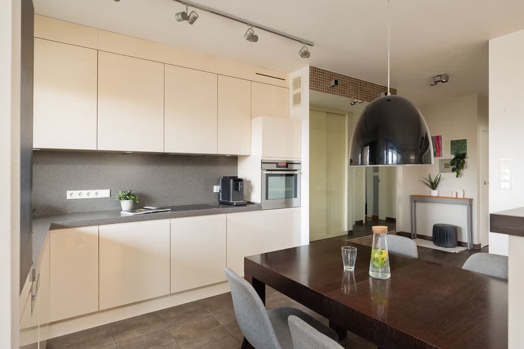 Komfortowe 3-pokojowe mieszkanie blisko metra – 8