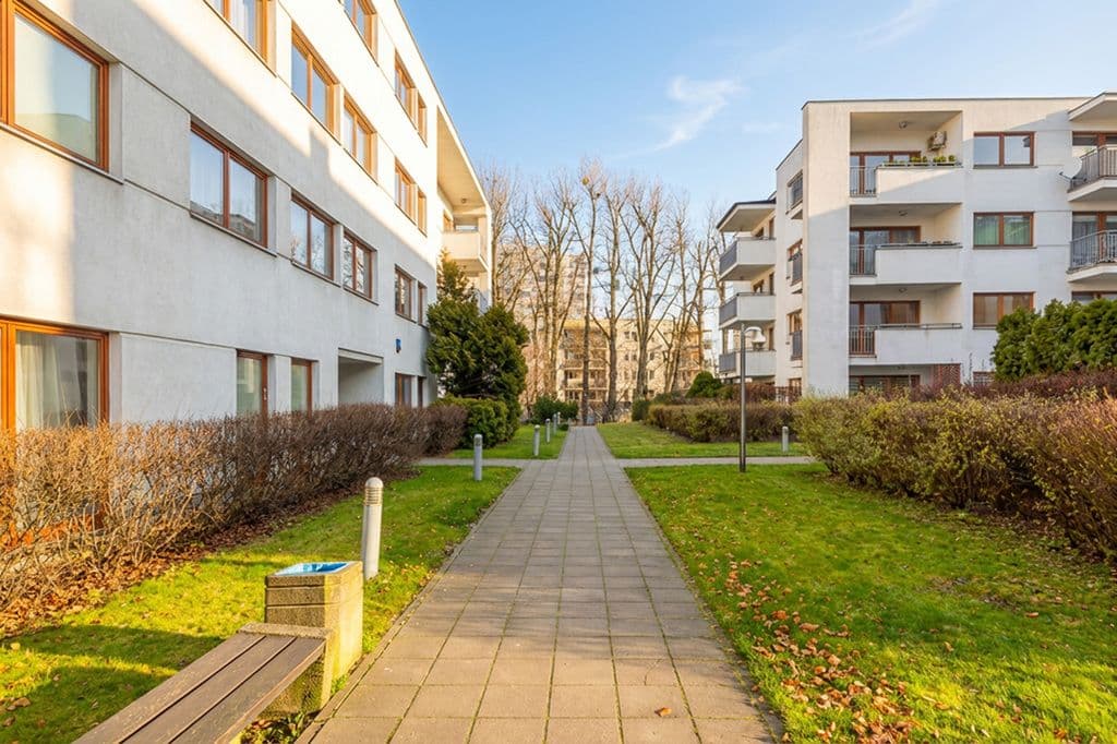 Komfortowe 3-pokojowe mieszkanie blisko metra – 22