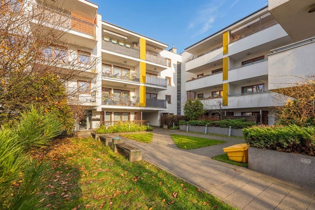 Komfortowe 3-pokojowe mieszkanie blisko metra – 25