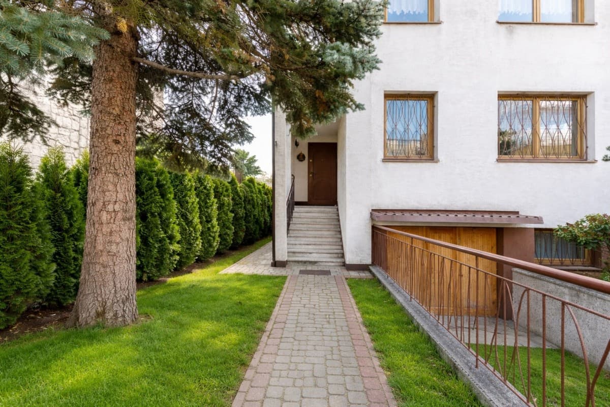 Jasny skrajny segment blisko Skweru Starszych Panów – 5