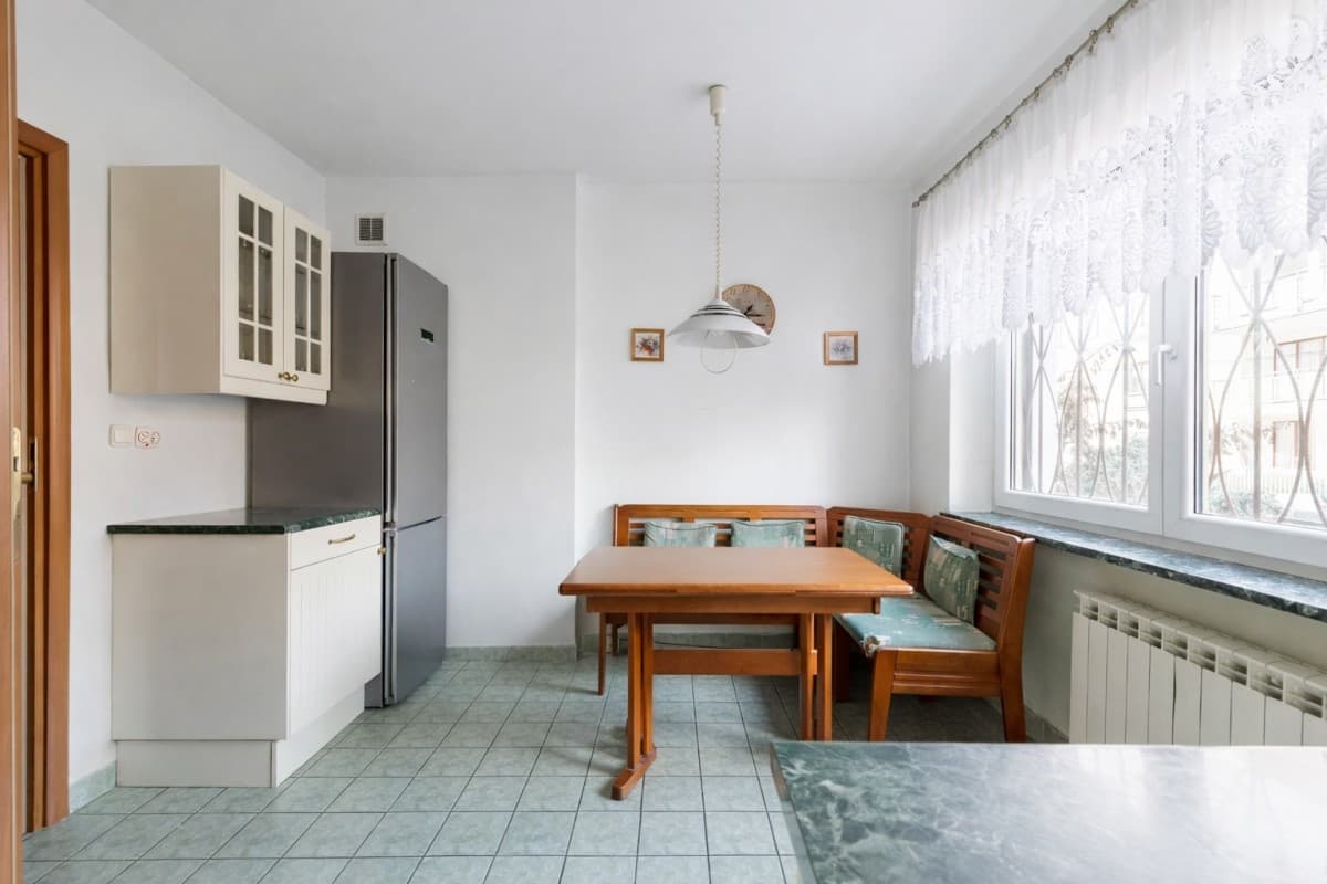 Jasny skrajny segment blisko Skweru Starszych Panów – 9