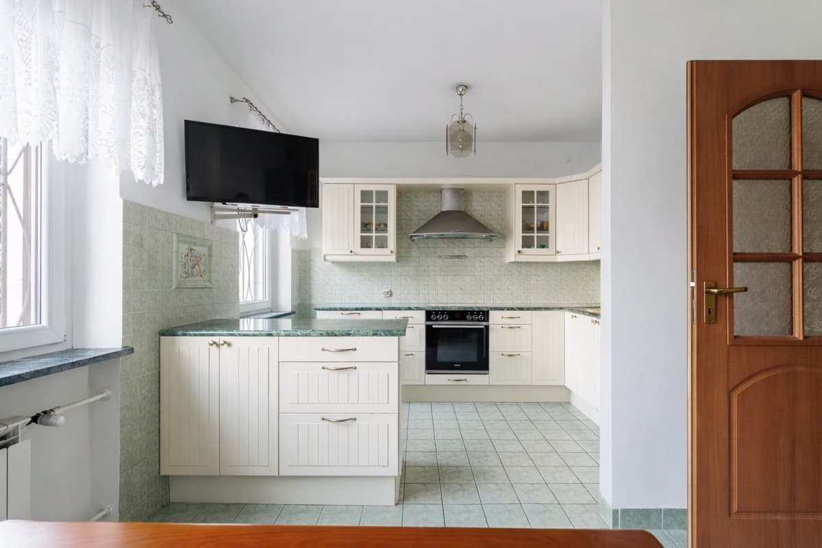 Jasny skrajny segment blisko Skweru Starszych Panów – 11