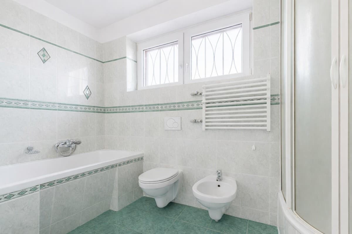 Jasny skrajny segment blisko Skweru Starszych Panów – 16