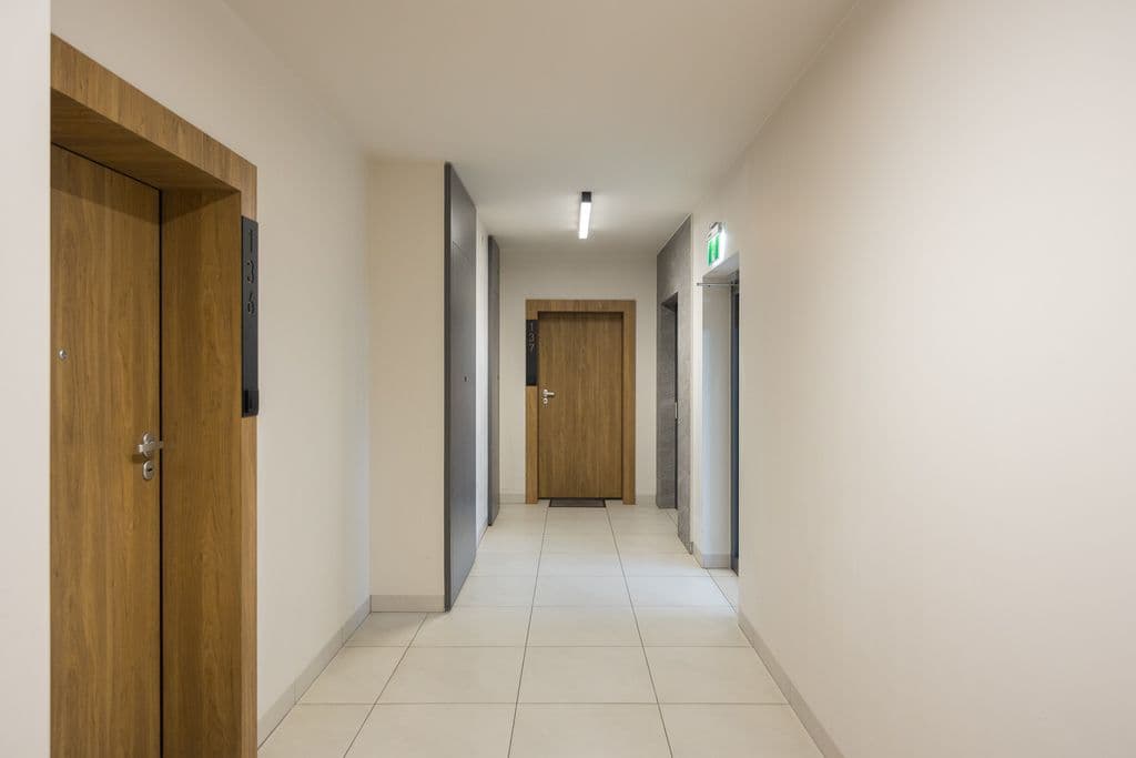 Nowoczesne mieszkanie w Woli, gotowe do wprowadzenia – 13