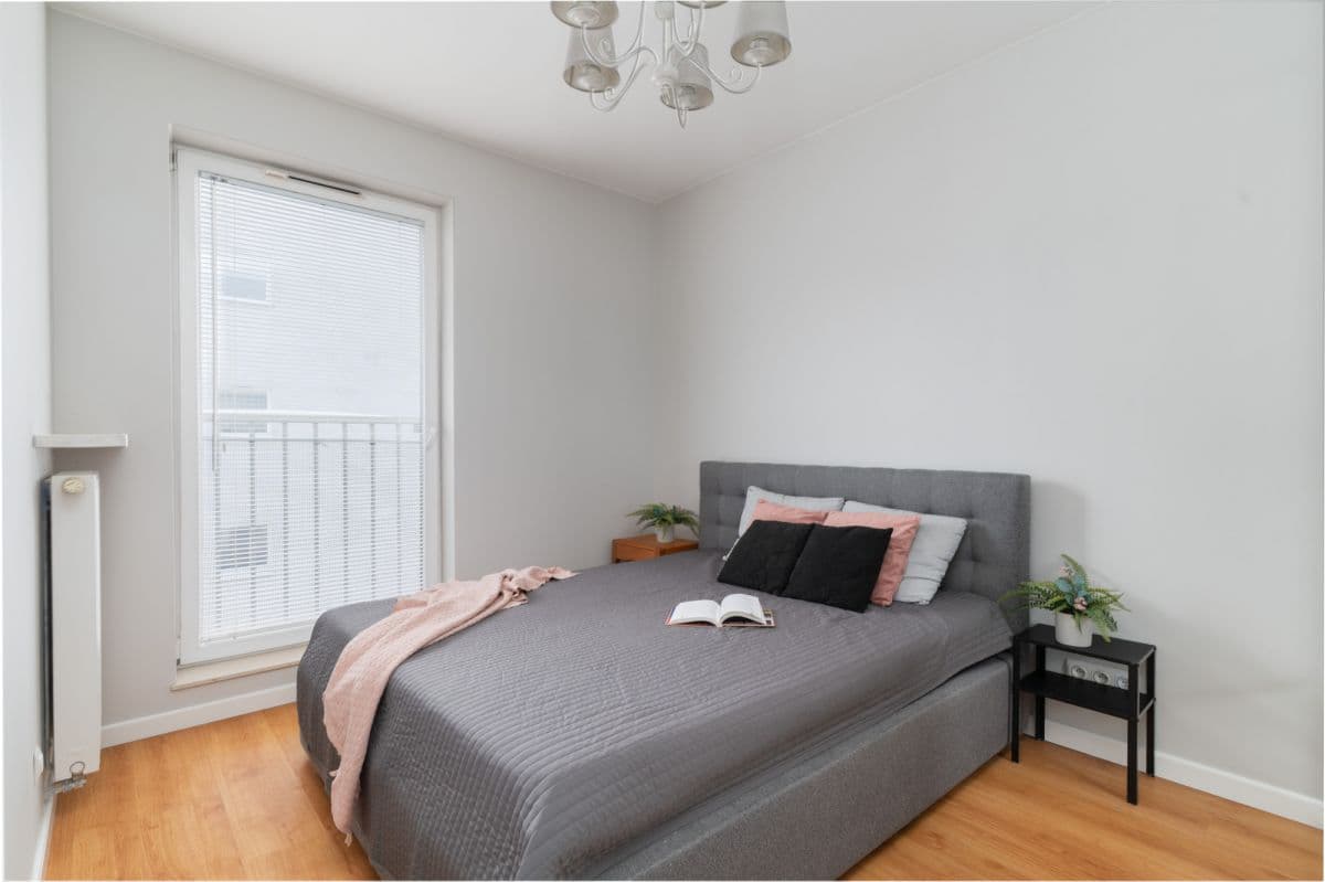 Przestronny 3-pokojowy apartament w świetnej lokalizacji – 12