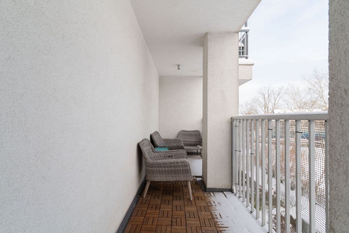 Przestronny 3-pokojowy apartament w doskonałej lokalizacji – 18