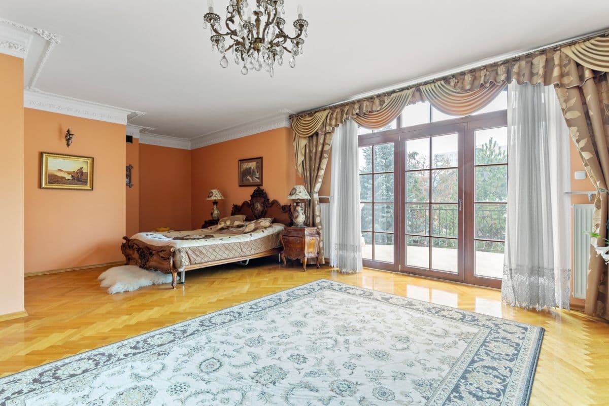 Obłędna rezydencja dworkowa z domem dla gości – 15