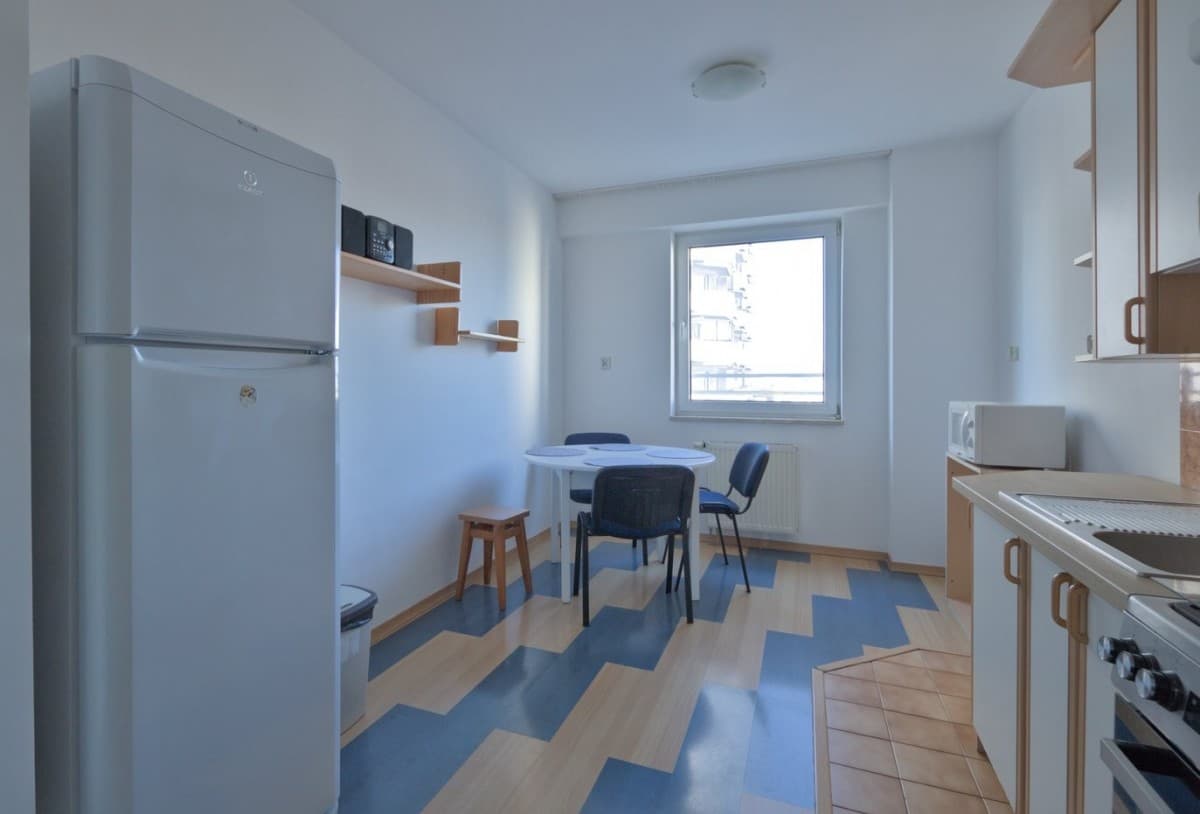 Słoneczne mieszkanie 20m od Metra Płocka, garaż w cenie – 8