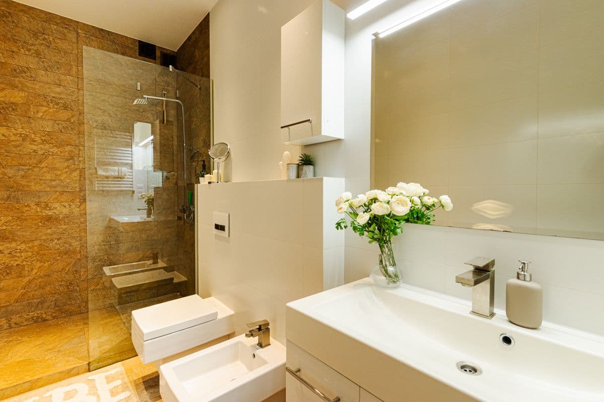 Mieszkanie po remoncie blisko centrum z prywatnością – 2