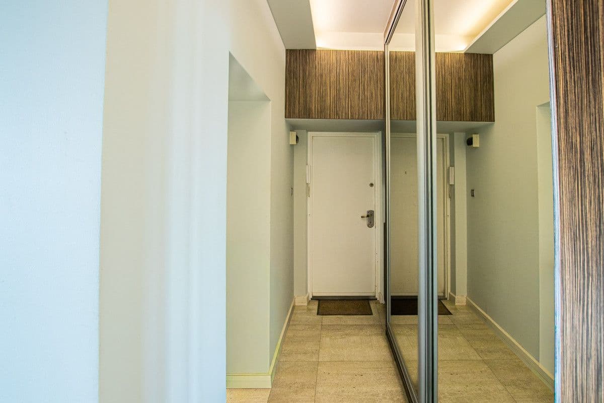 Mieszkanie po remoncie blisko centrum z prywatnością – 6