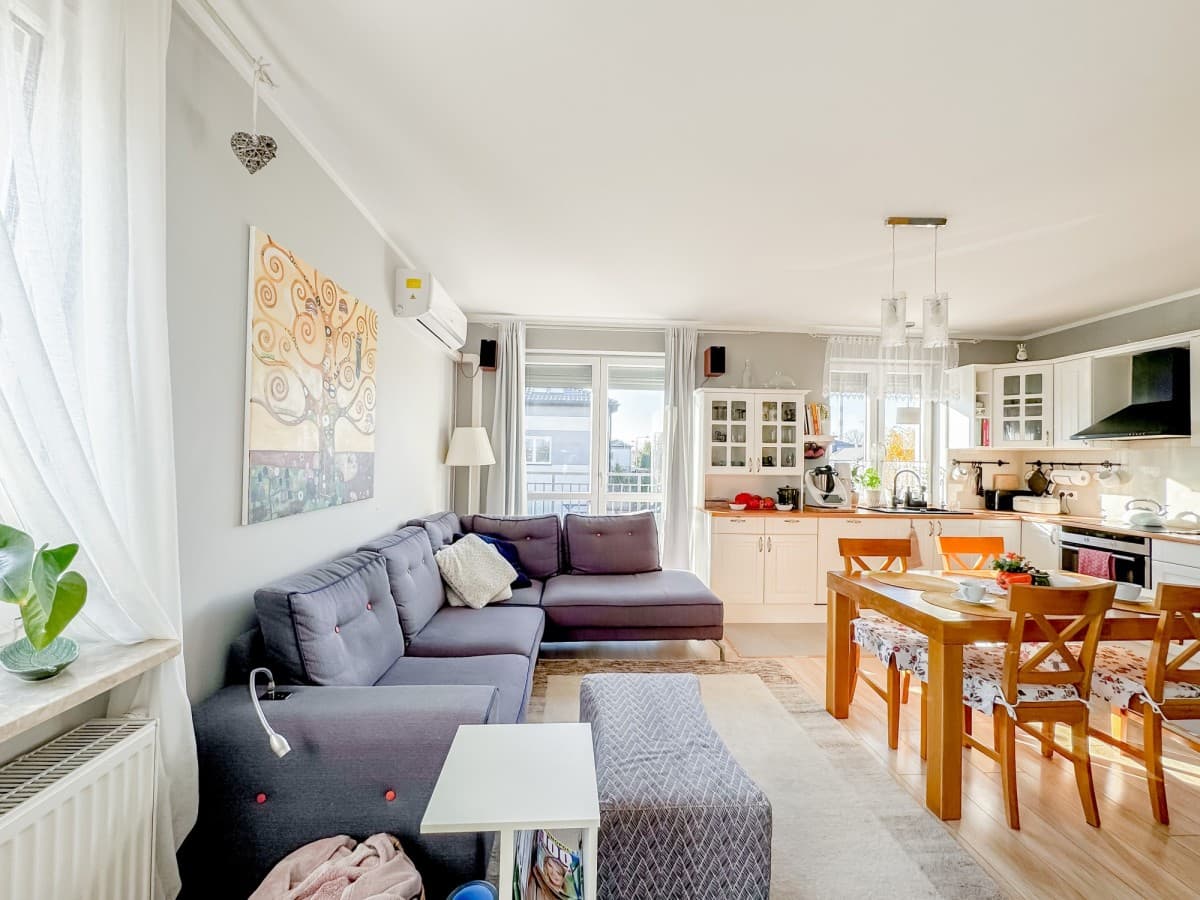 Spacious, private two-level apartment with garden – 7