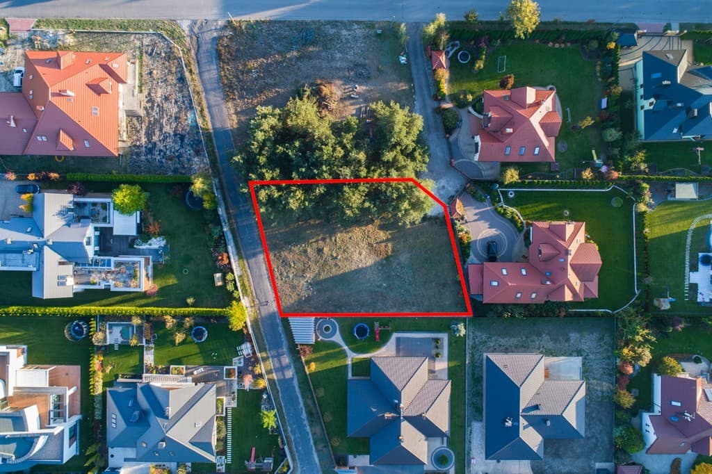 Build-ready residential plot with municipal sewage – 16