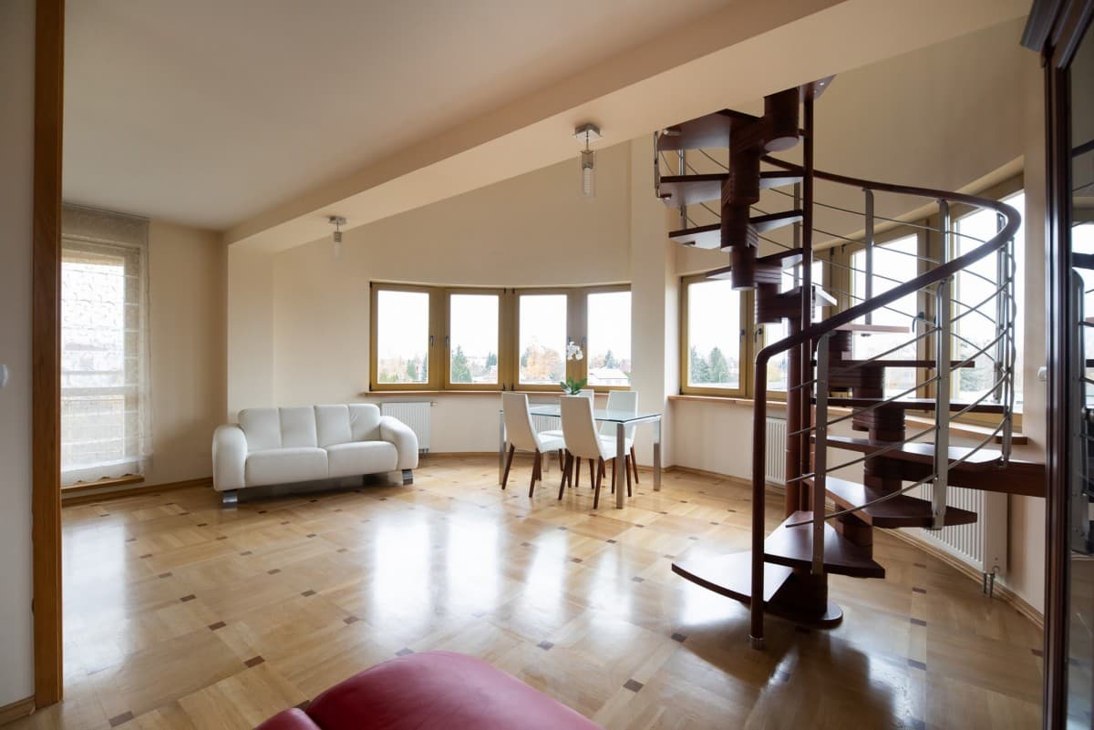 Spacious two-level apartment with pool in Konstancin – 4