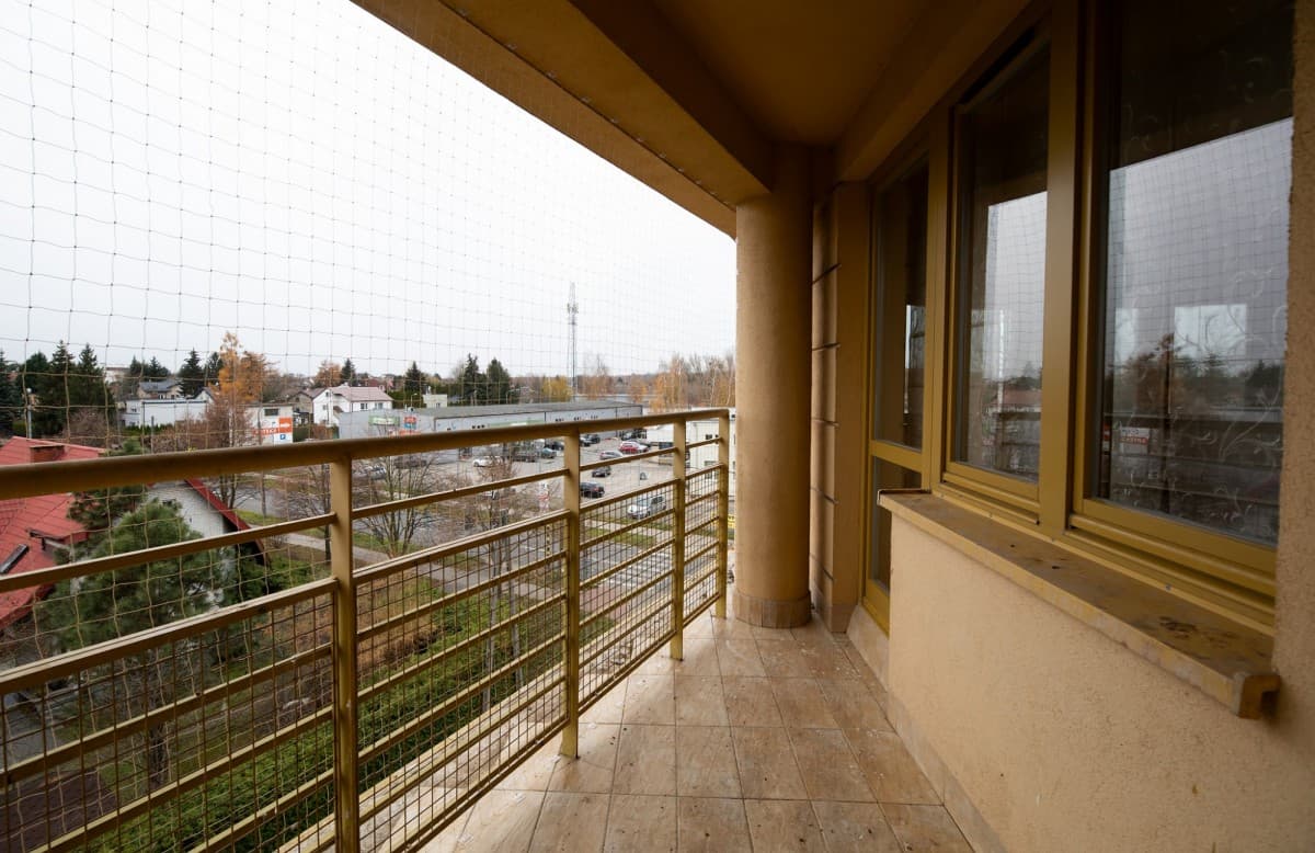 Spacious two-level apartment with pool in Konstancin – 21