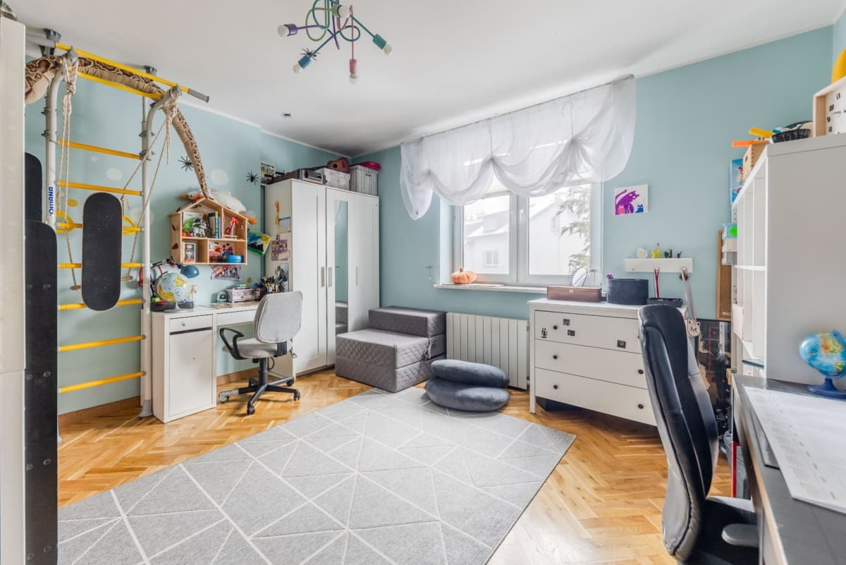 Cozy family apartment near Warsaw, 3 rooms – 12