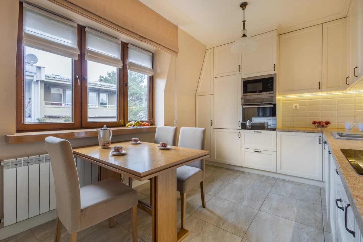 Home with 3 commercial premises in Stara Miłosna – 9