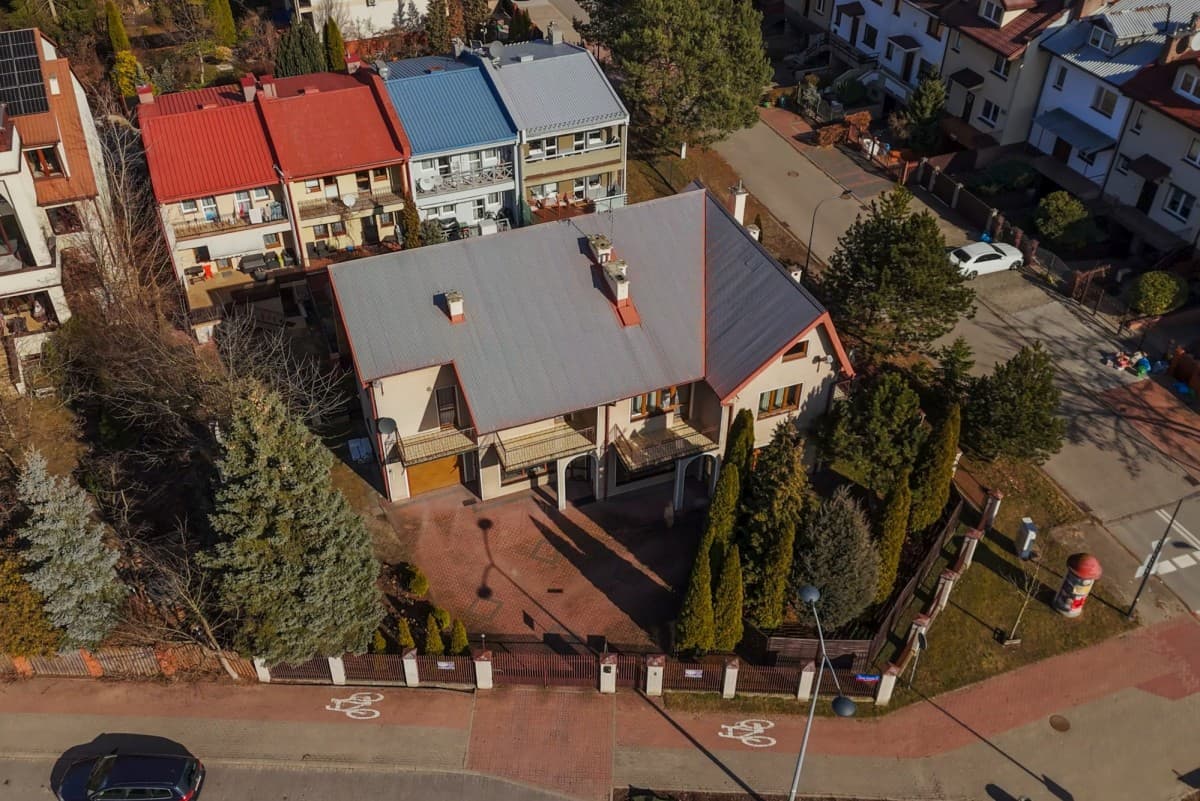 Home with 3 commercial premises in Stara Miłosna – 22