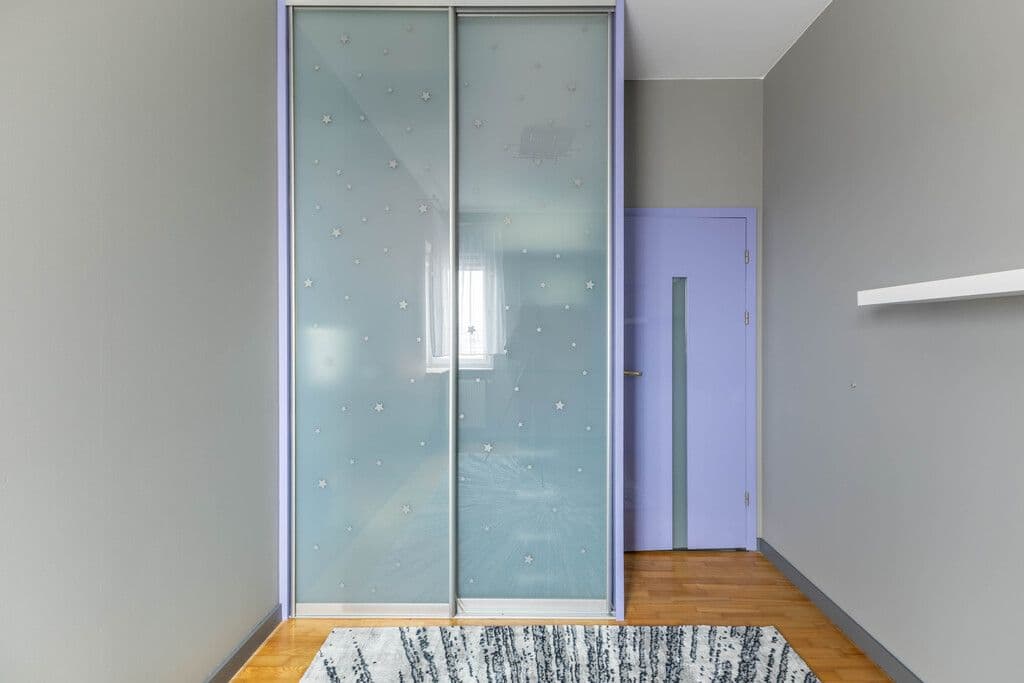 Modern 3-room apartment in secure, green area – 10