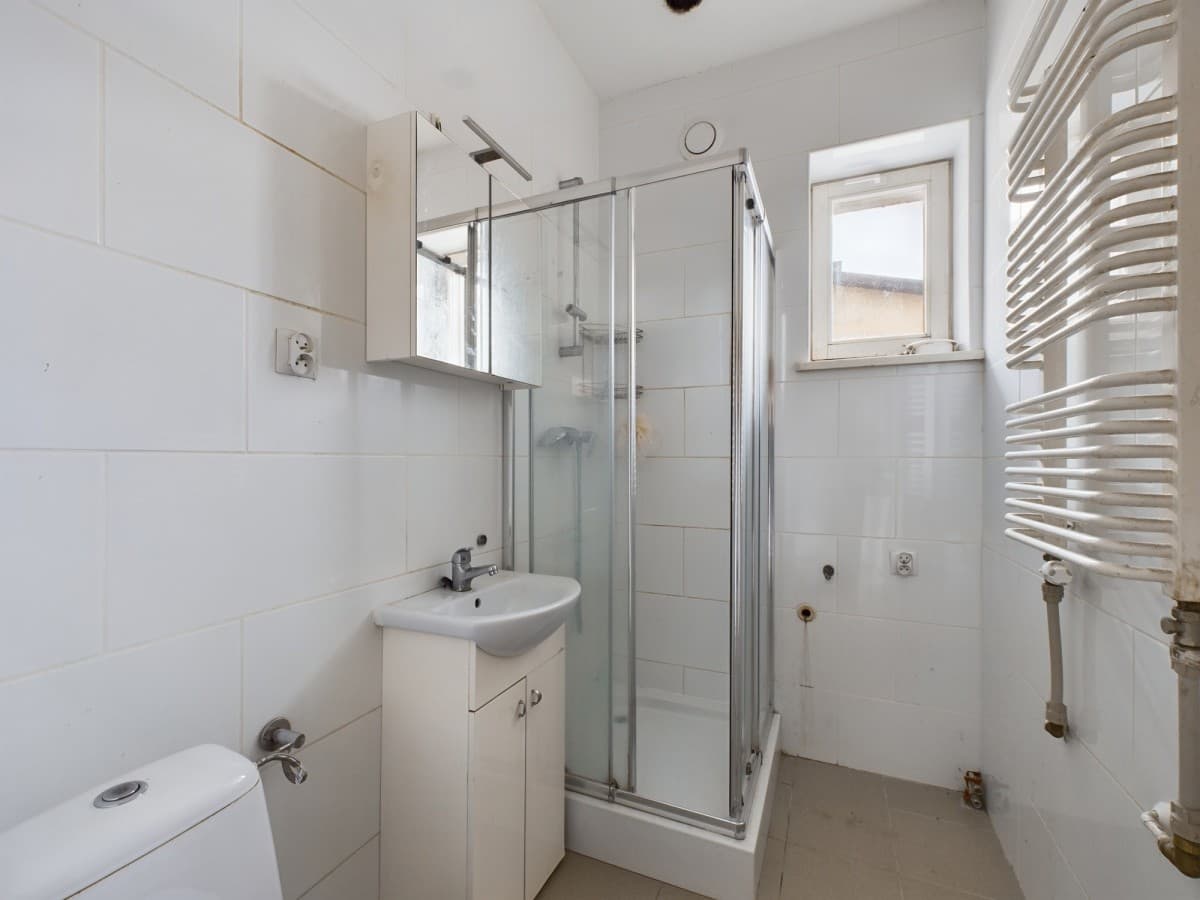 Spacious, no-fee apartment with two bathrooms – 10