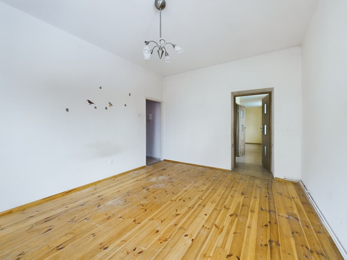 Spacious, no-fee apartment with two bathrooms – 7