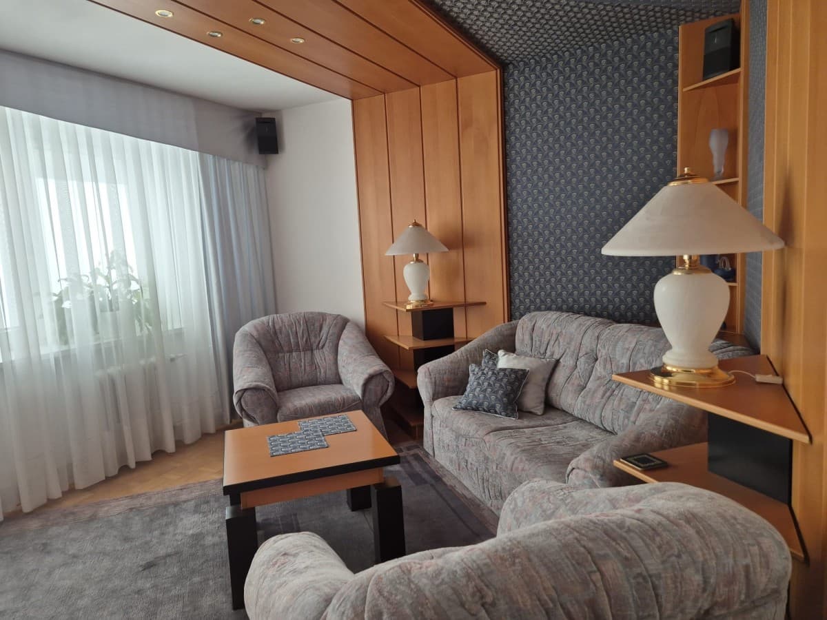 Spacious 3-room apartment in green Ursus – 8