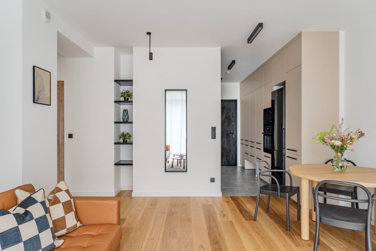 Newly designed 3-room apartment with balcony – 4