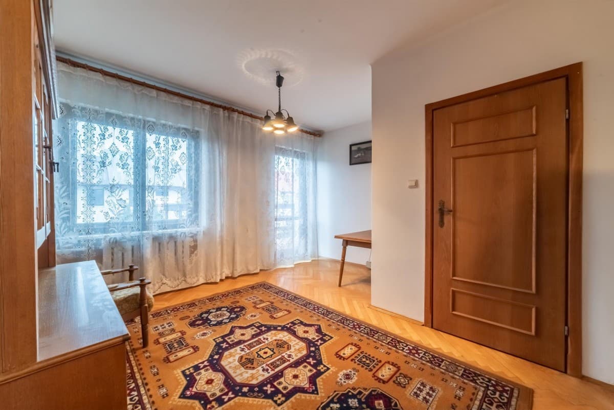 Spacious 10-room house in quiet Bemowo – 19