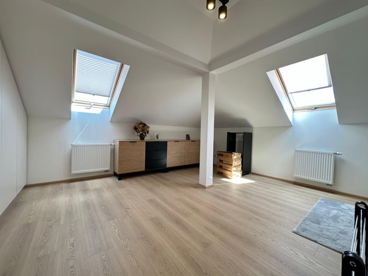 Luxury duplex apartment with private garden – 11