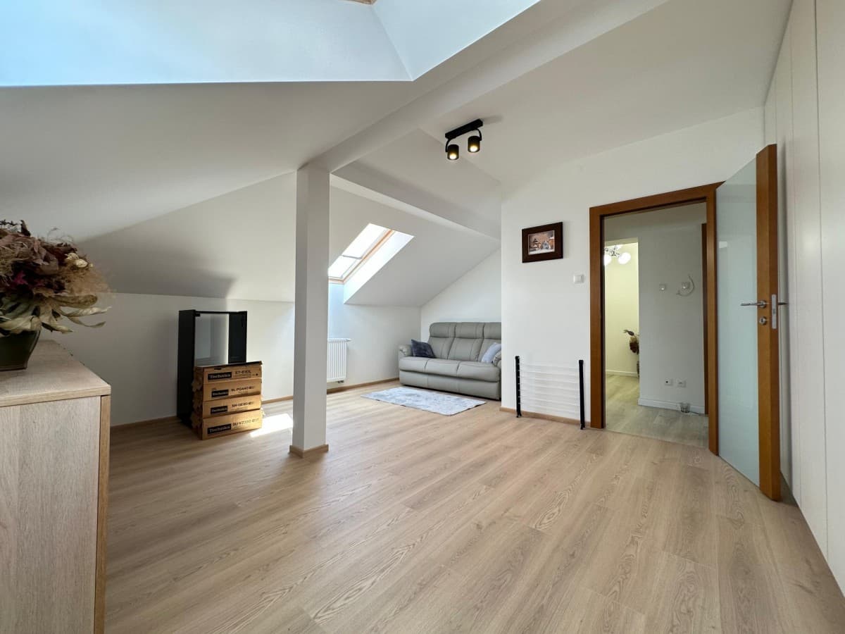 Luxury duplex apartment with private garden – 12