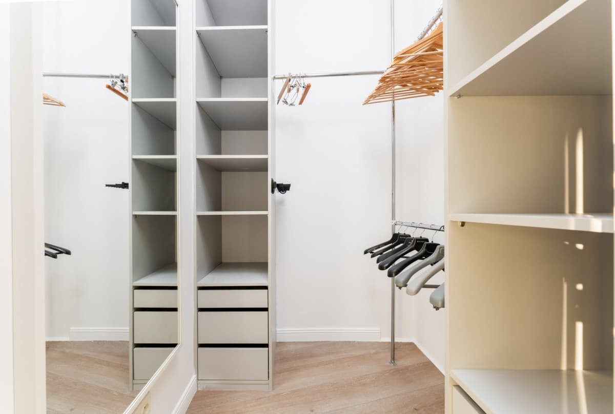 Sunny apartment with loggia in Zielony Żoliborz – 18