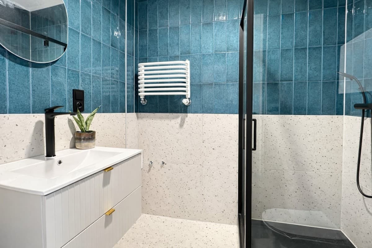 Renovated 34 m² with separate bedroom and parking – 3