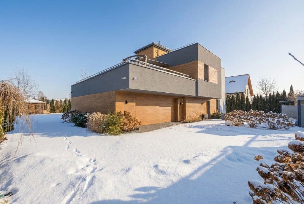 Energy-efficient family home in prestigious Wilanów – 3