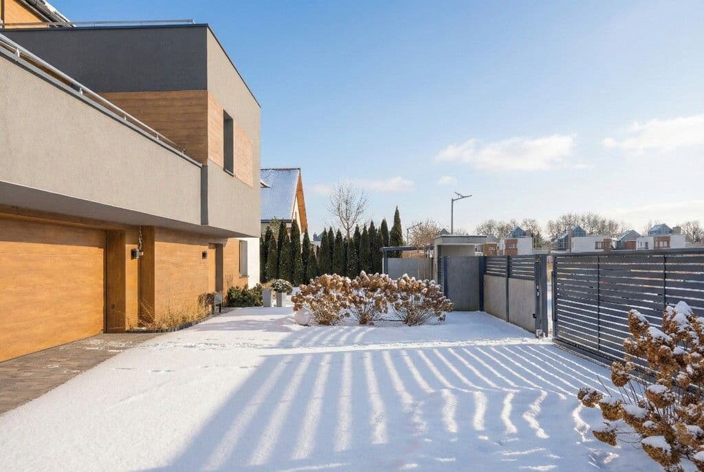 Energy-efficient family home in prestigious Wilanów – 8