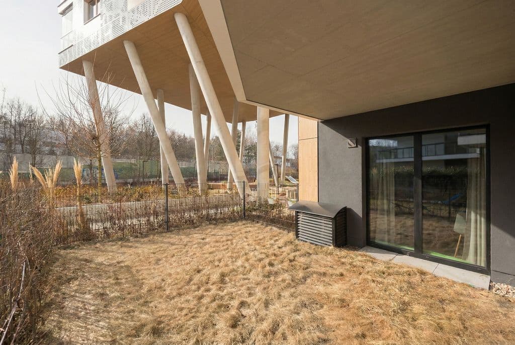 Spacious 3-room apartment with two gardens – 13