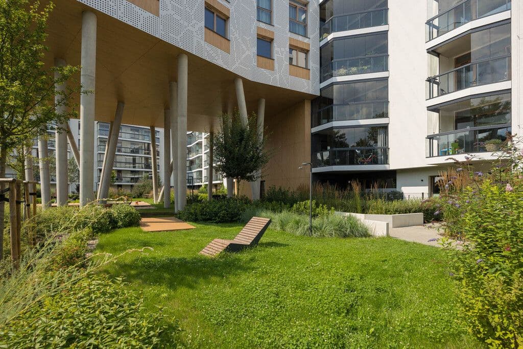 Spacious 3-room apartment with two gardens – 19