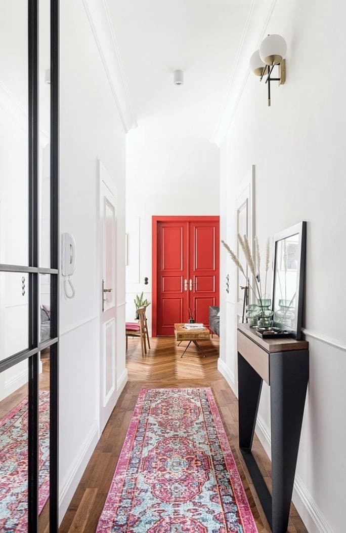 Renovated apartment in a historic tenement with elevator – 4