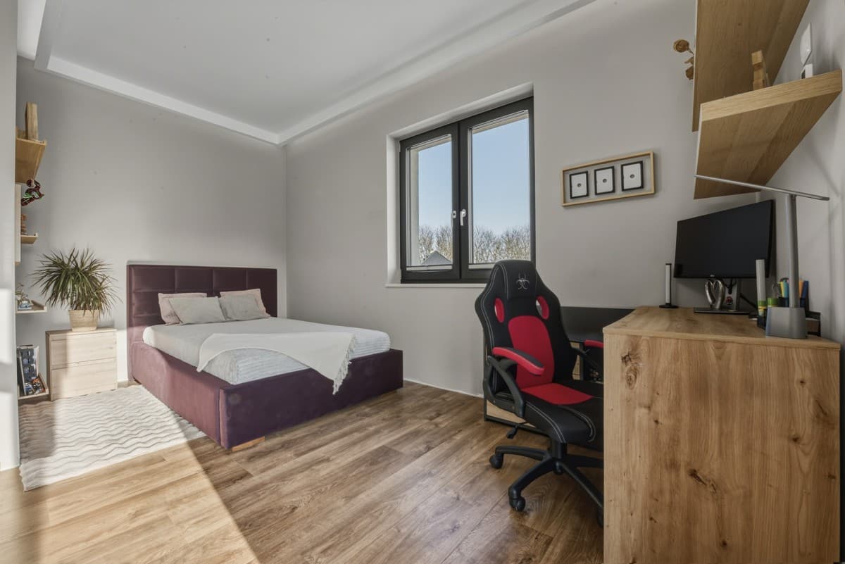 Modern energy-efficient semi-detached house in green surroundings – 18