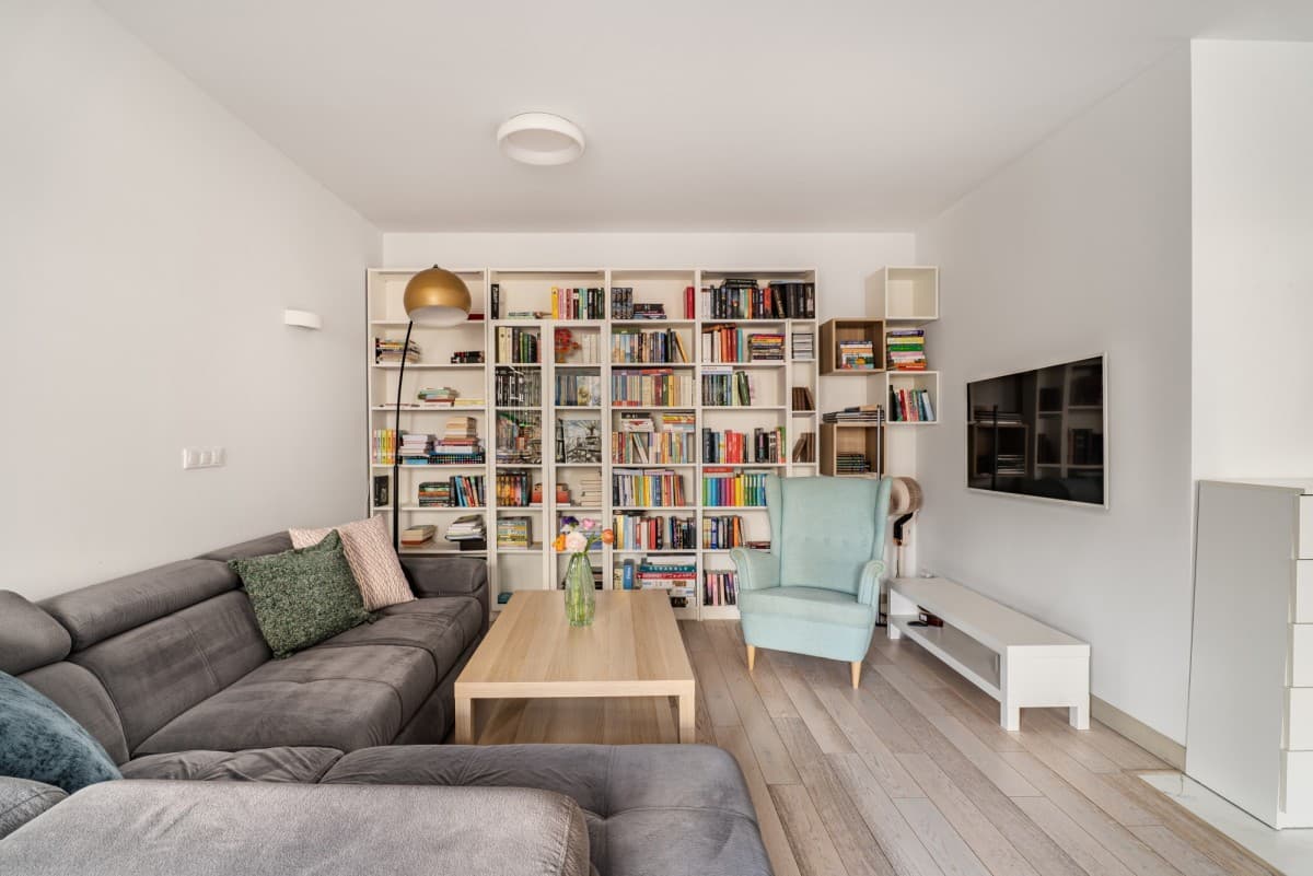 Comfortable 2-room apartment in secure Bielany – 3