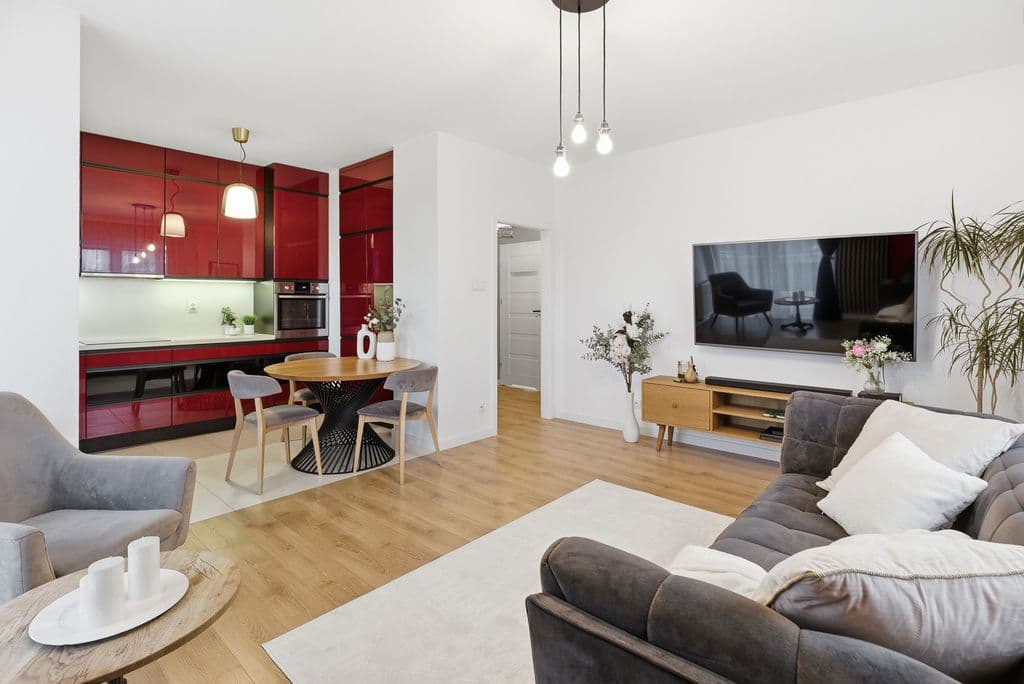 Bright 2-room apartment with balcony and garage – 4