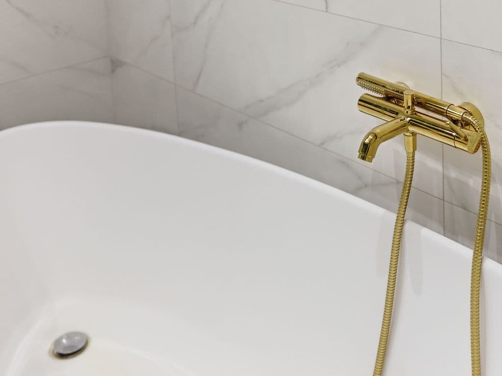 Bright 2-room apartment with balcony and garage – 11