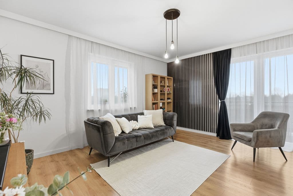 Bright 2-room apartment with balcony and garage – 18