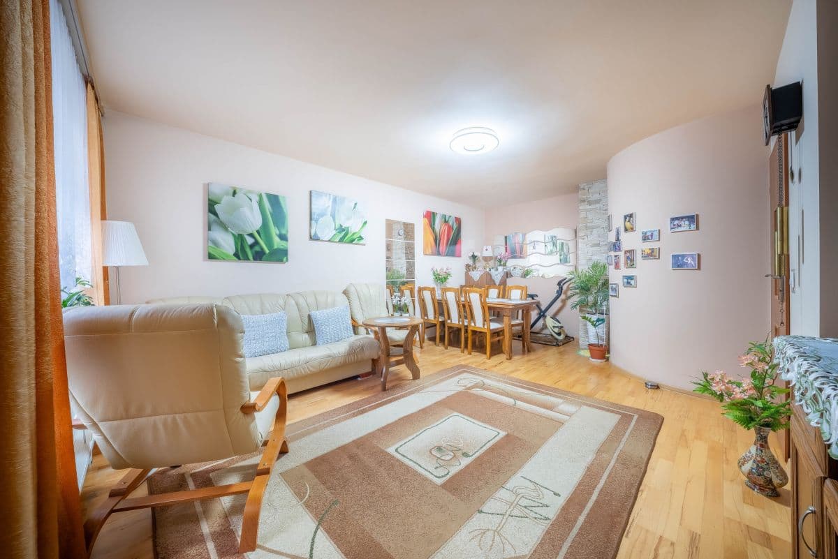 Spacious 2-level apartment with balcony in Piaseczno – 3