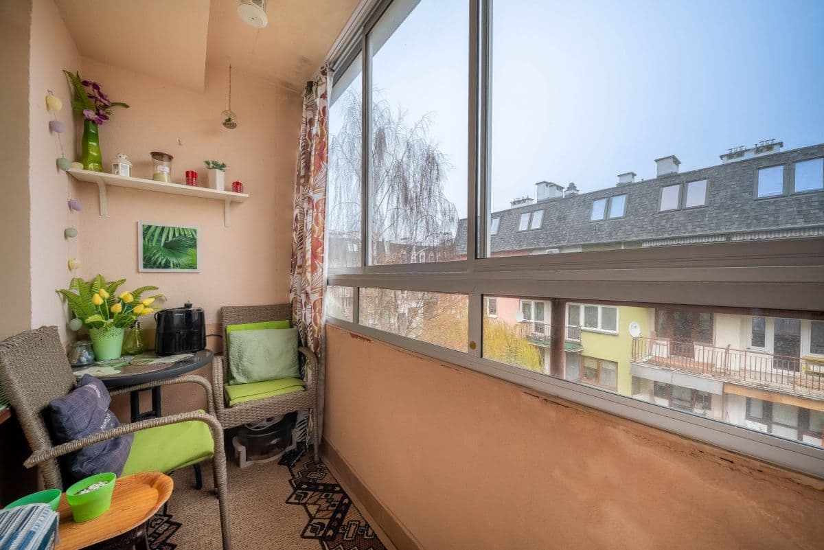 Spacious 2-level apartment with balcony in Piaseczno – 4