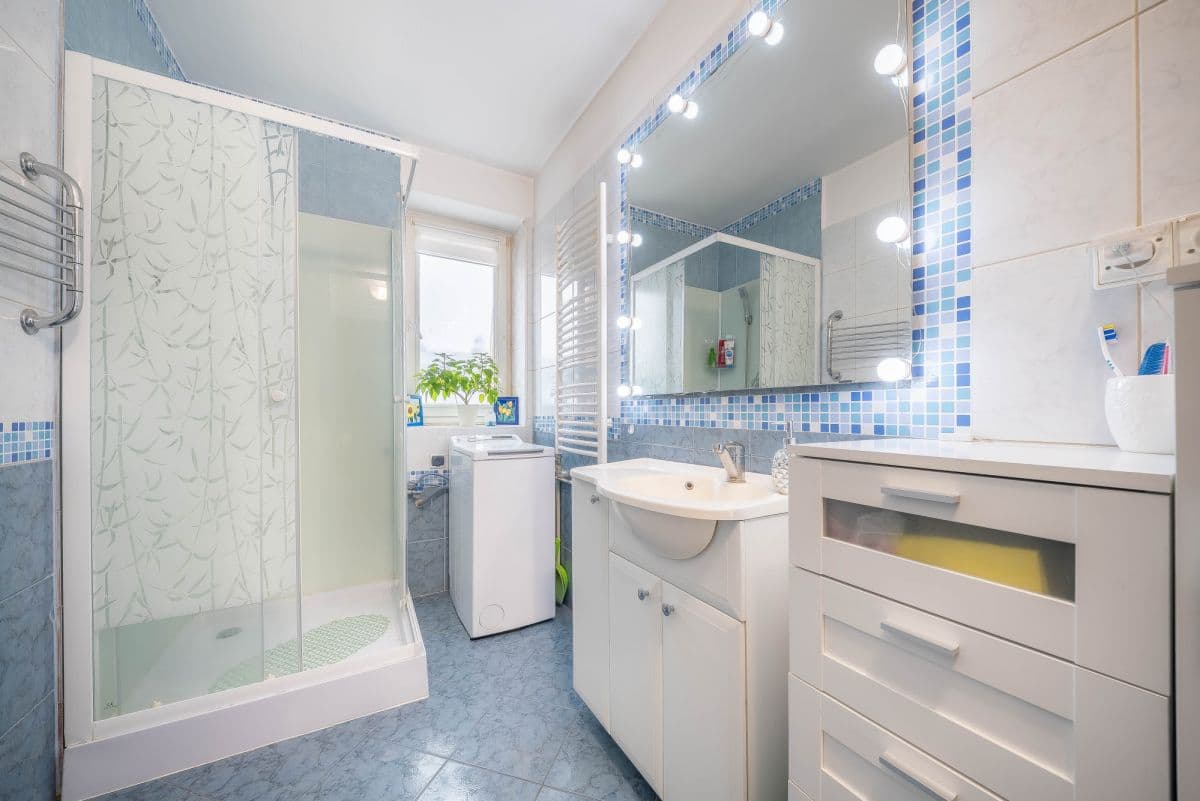 Spacious 2-level apartment with balcony in Piaseczno – 15